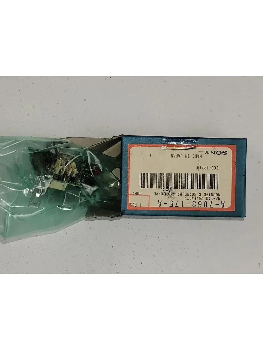 A-7063-175-A Sony replacement parts for CCD-71B Mounted C.Board, MA-14 SONY NIB
